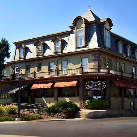Altland House Inn & Suites Abbottstown Екстериор снимка