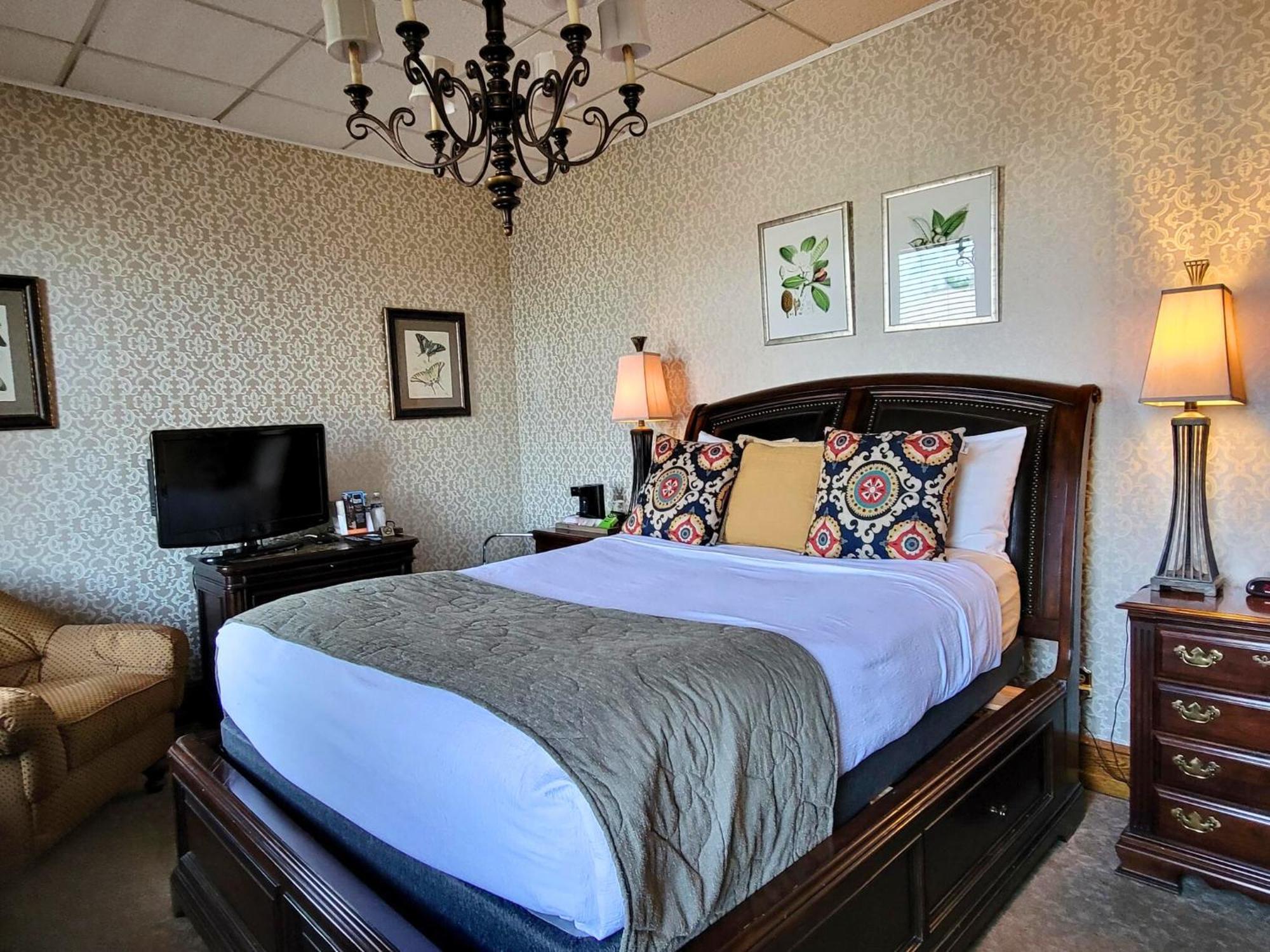 Altland House Inn & Suites Abbottstown Екстериор снимка