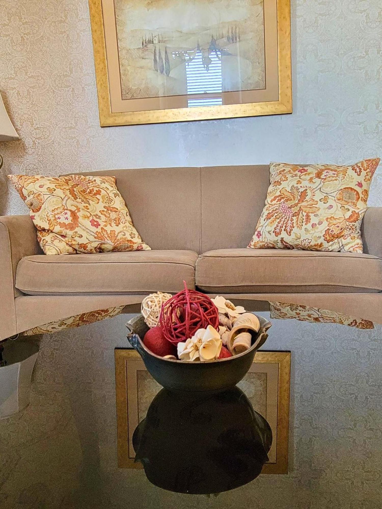 Altland House Inn & Suites Abbottstown Екстериор снимка