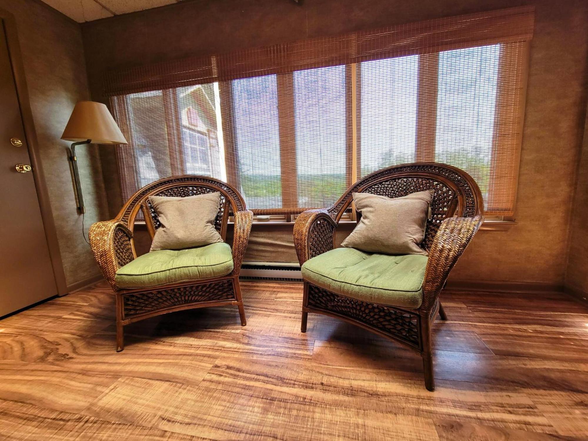 Altland House Inn & Suites Abbottstown Екстериор снимка