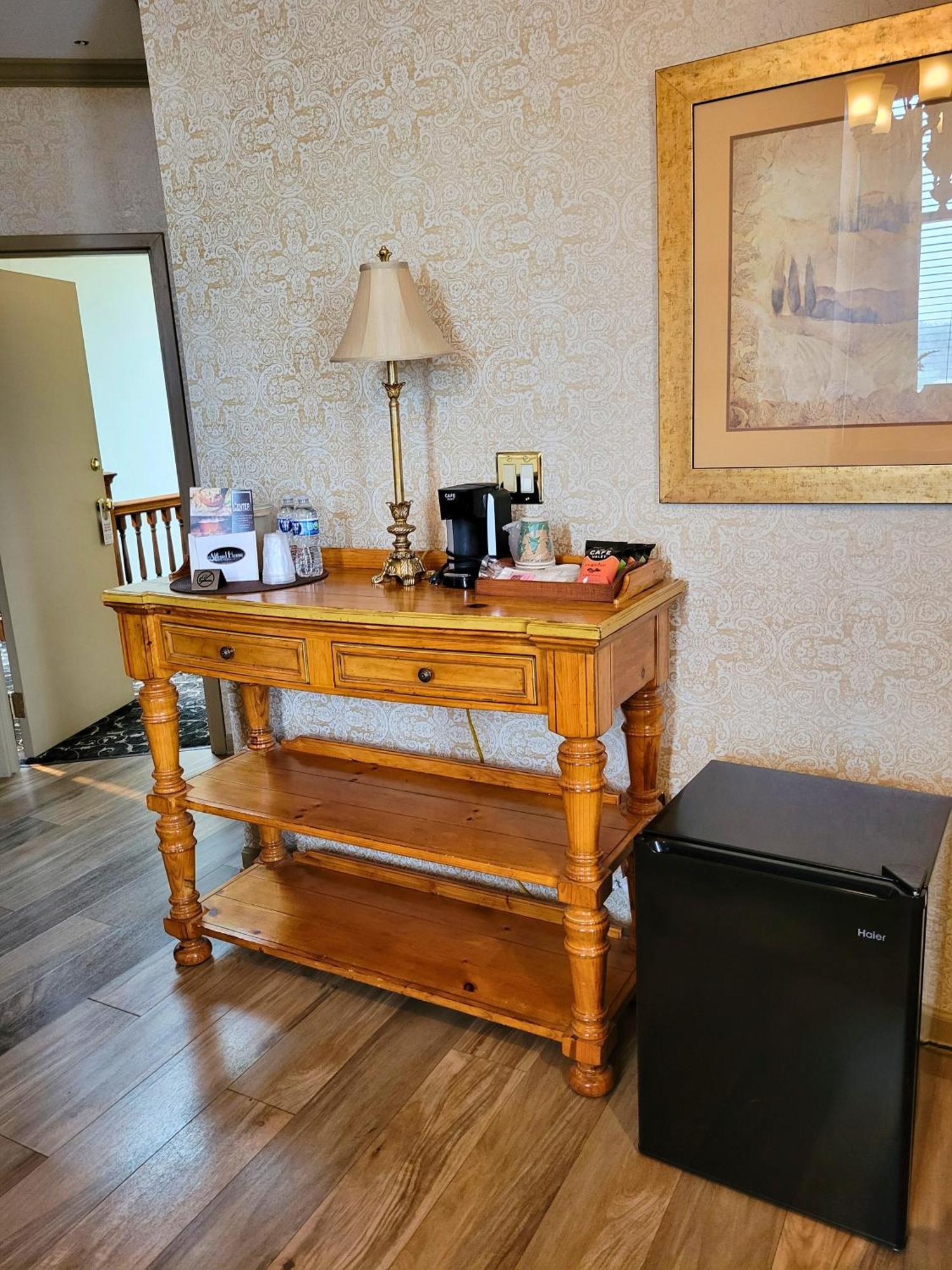 Altland House Inn & Suites Abbottstown Екстериор снимка