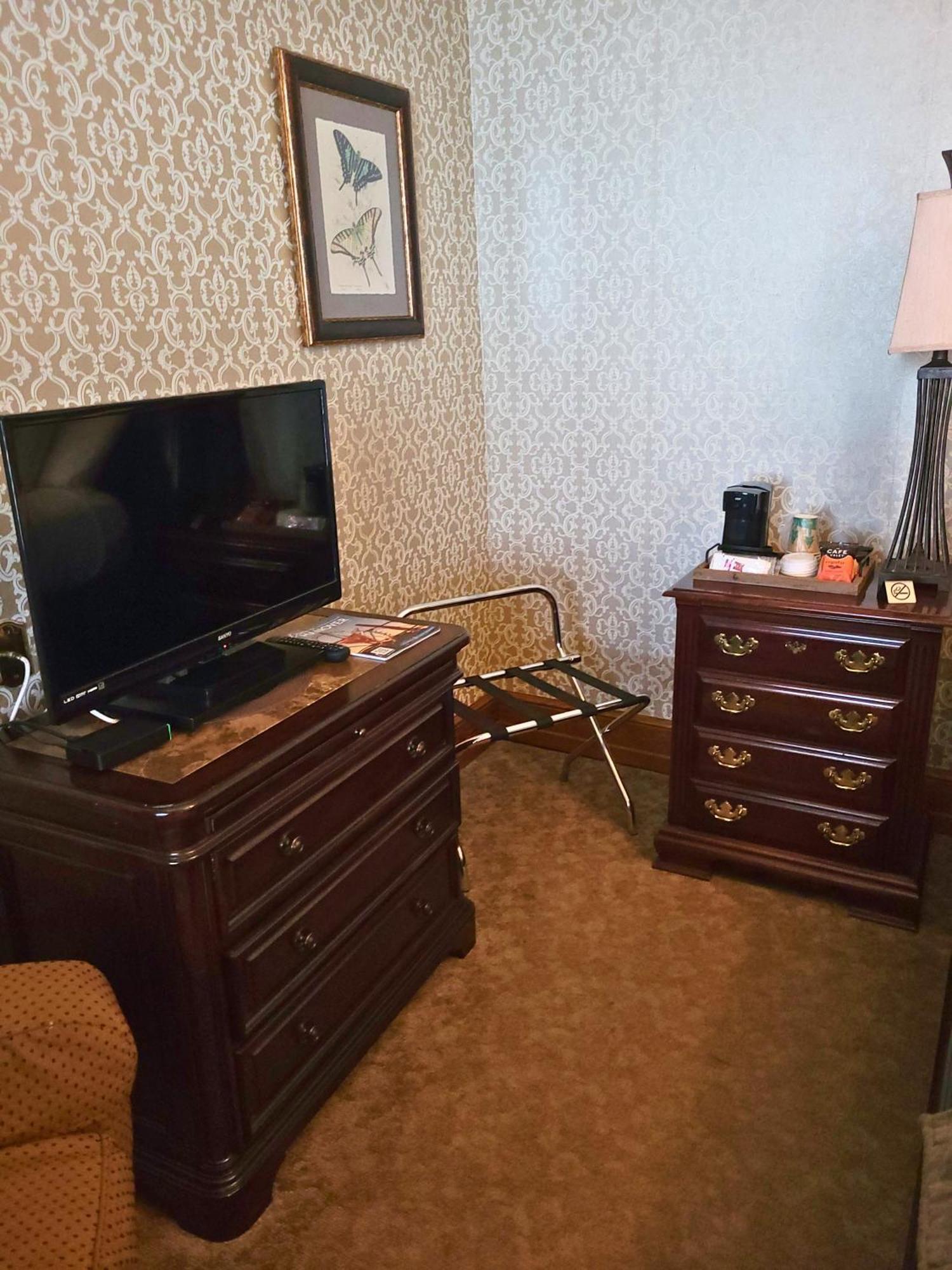 Altland House Inn & Suites Abbottstown Екстериор снимка